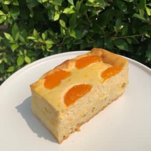 Mandarin curd cake